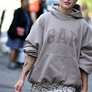 Yeezy Gap Engineered by Balenciaga Dove
Hoodie